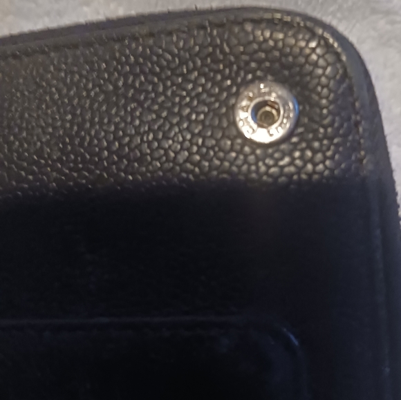 Chanel caviar leather large black zip around wallet 100%authentic - Picture 4 of 8